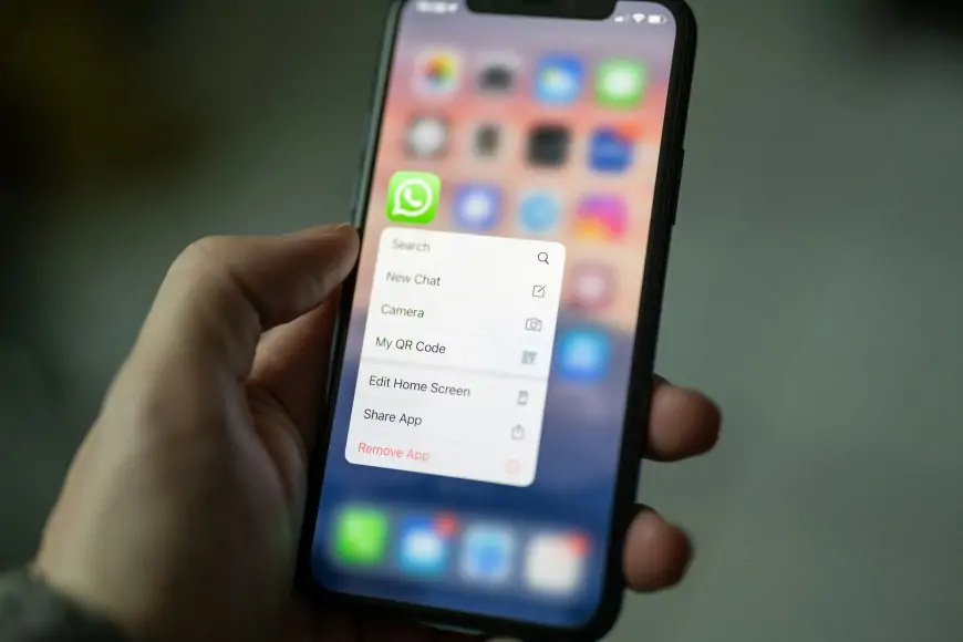 New WhatsApp Features: Users Can Now Send Images and Voice Messages to ChatGPT