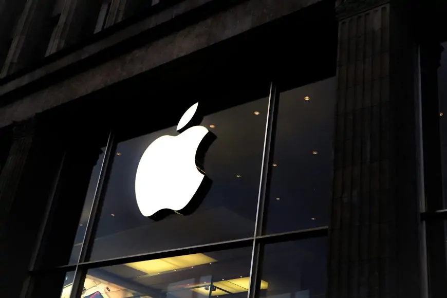 Apple Confronts AI and Regulatory Hurdles at WWDC 2025